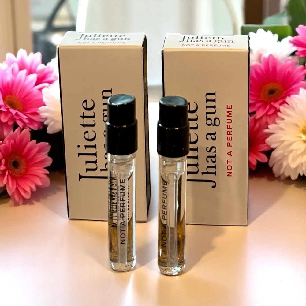 ⚫️ x2 Juliette Has A Gun Not a Perfum Fragrance Bundle 1.7 ml / .057 fl oz each